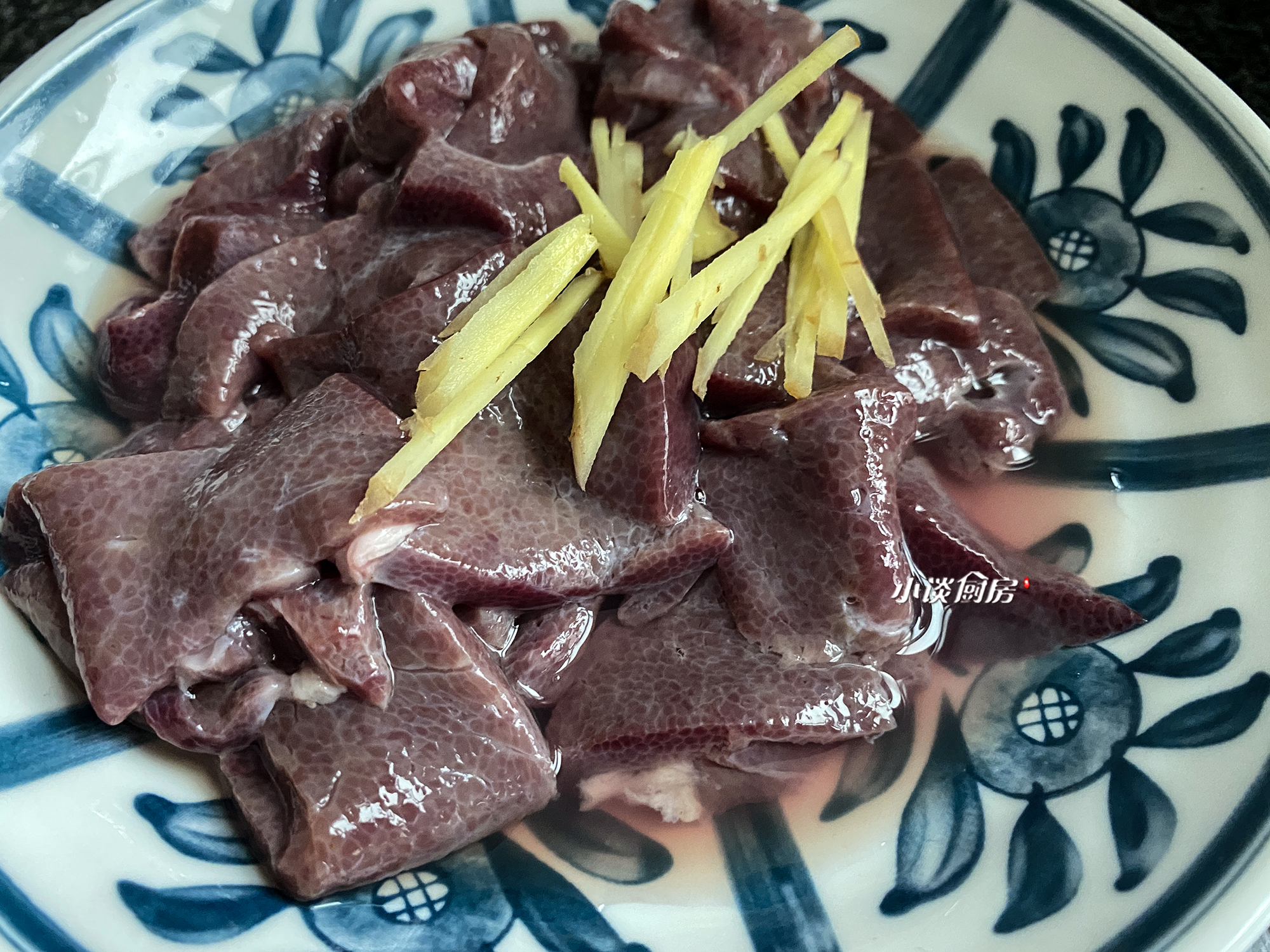 用眼多度,记得喝这碗“护眼汤”,富含维生素A,学生*党**要常喝