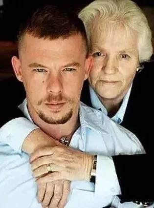 服装设计师有名,服装设计师有几类