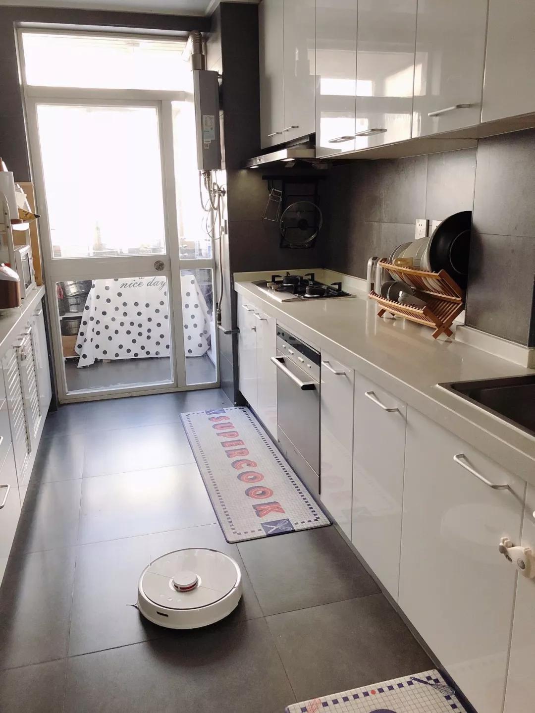 厨房台面什么颜色耐用好看,厨房台面哪种材料最耐脏