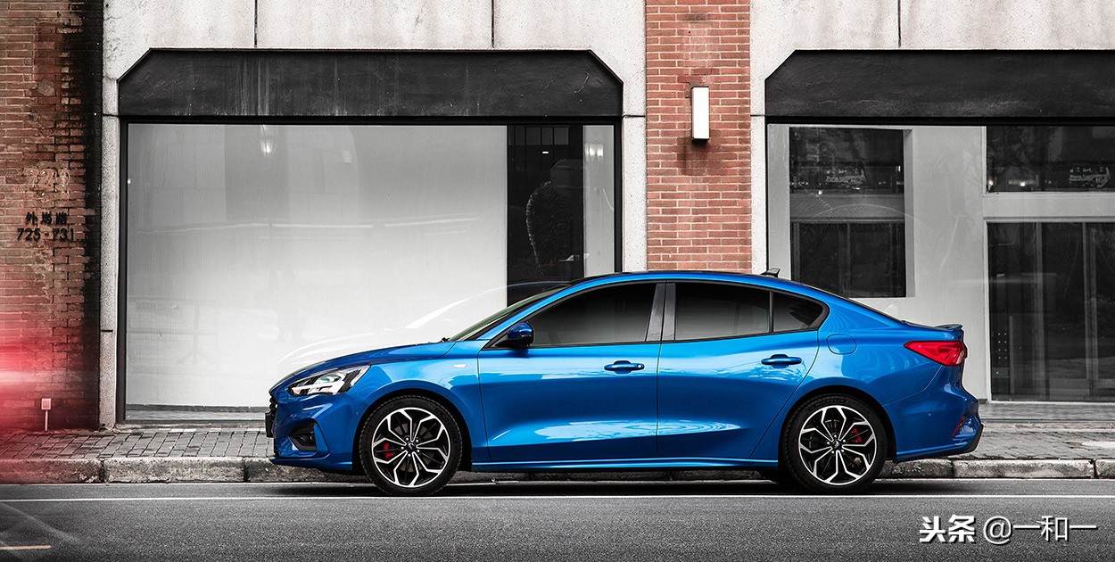 新一代福克斯试驾体验,新福克斯怎么看自己车是哪一款