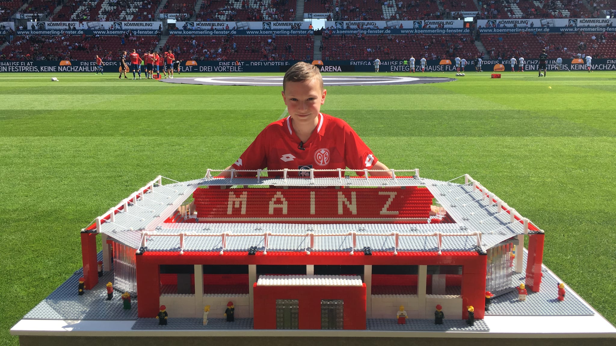 伯纳乌足球场乐高积木,用乐高搭建足球场