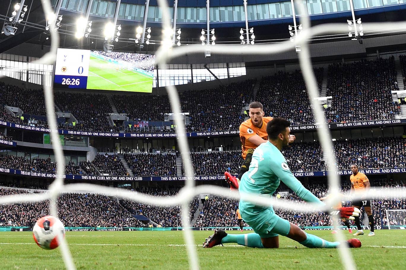 耻辱5分！穆帅英超被虐揪出2罪人！53分钟一幕太精彩