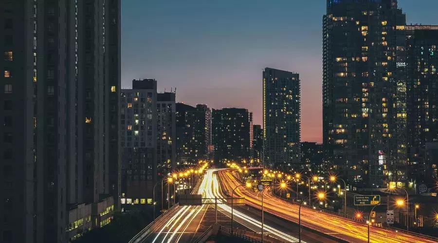 工资5千月供2千压力大吗,工资5千还7千