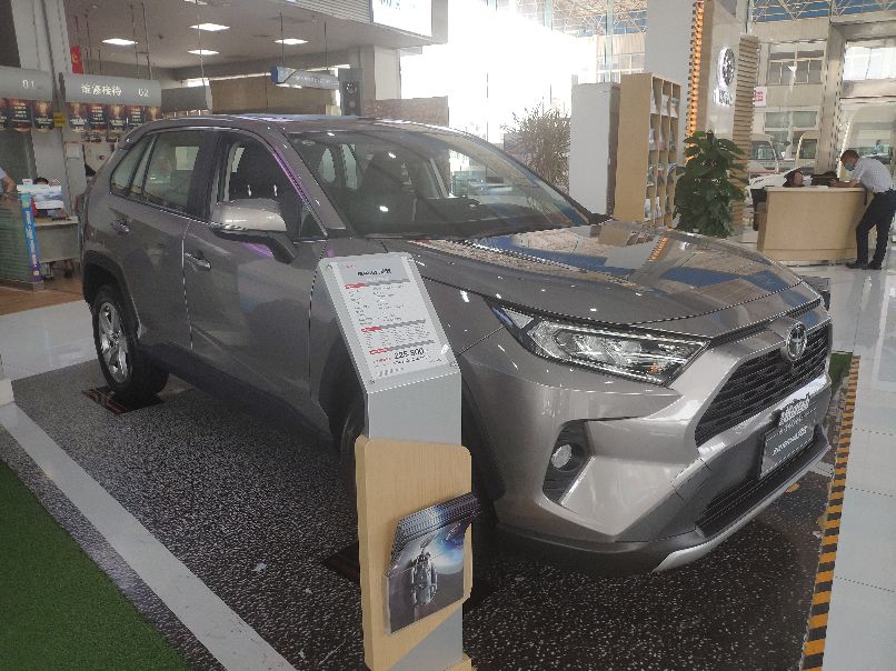 荣放铂青铜最佳效果图,铂青铜金属色荣放