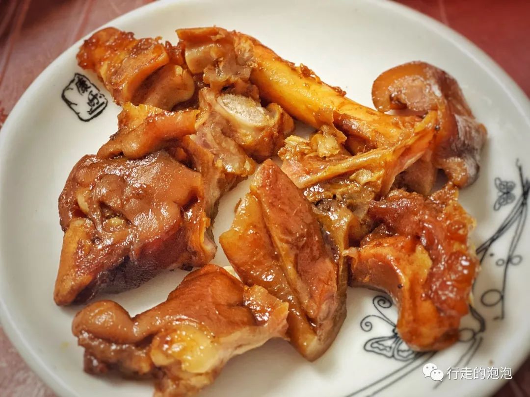 「岳阳攻略」被誉为“湖南夜宵扛把子”的烧烤城,还是小龙虾基地