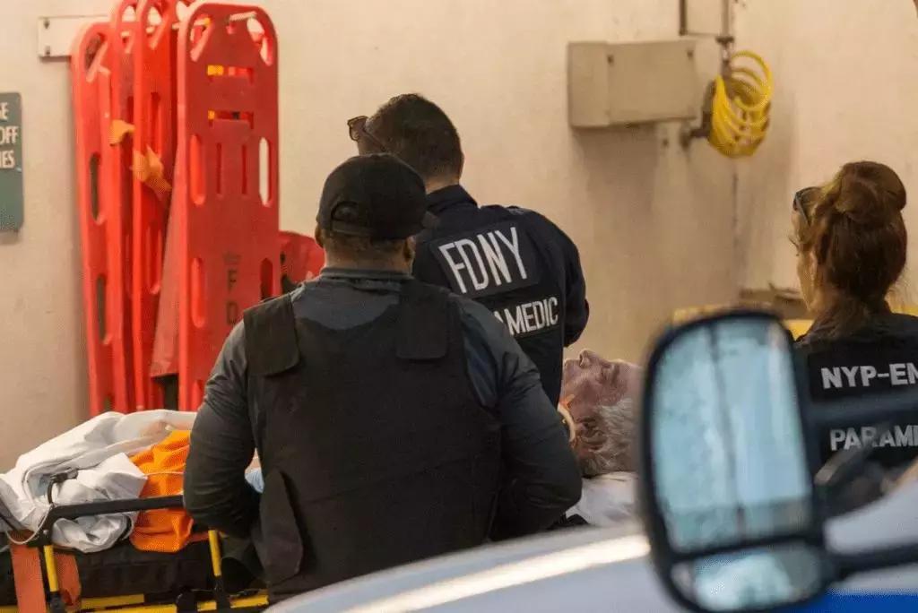 特朗普辩论中讽刺克林顿,特朗普惊天丑闻