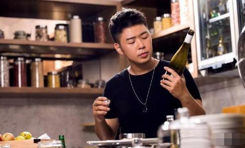 杜海涛减肥后的模样和沈梦辰合照,杜海涛减肥后单眼皮变成双眼皮