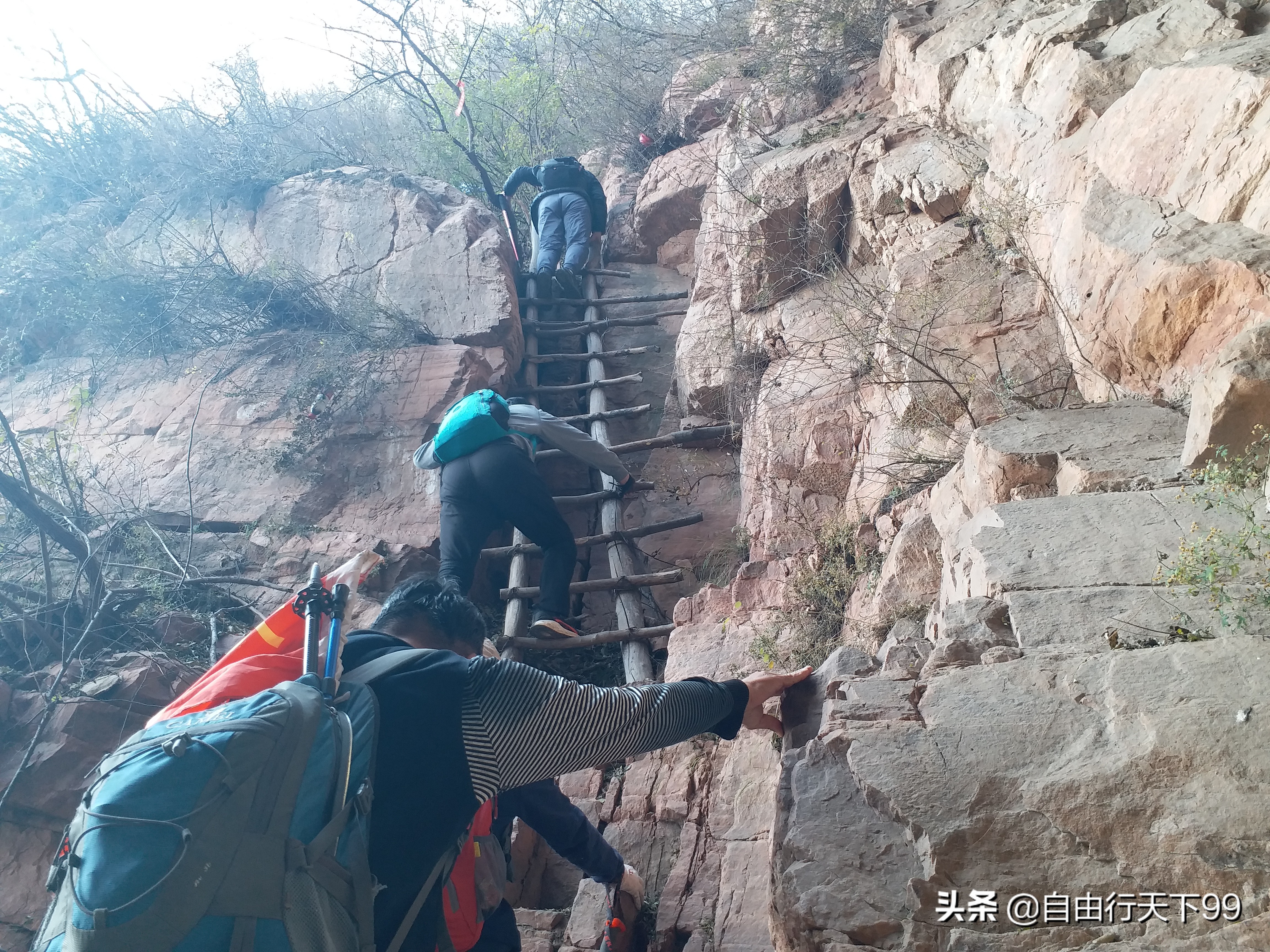 石家庄井陉深山山顶,井陉悬崖峭壁