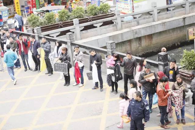 订单少!月薪8000人难招!纺织老板年前就开始抢人