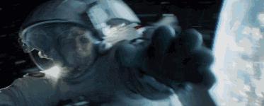 如果不加保护暴露在太空会冻死吗,暴露在太空会被瞬间冻僵吗