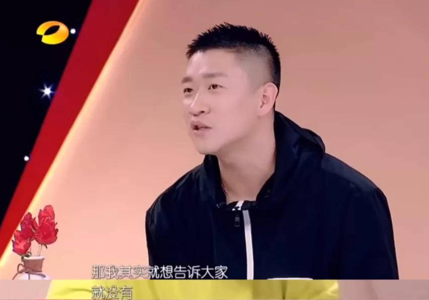 曹云金与富婆女友疑分手?前妻孕期出轨,相声馆倒闭事业爱情全完?