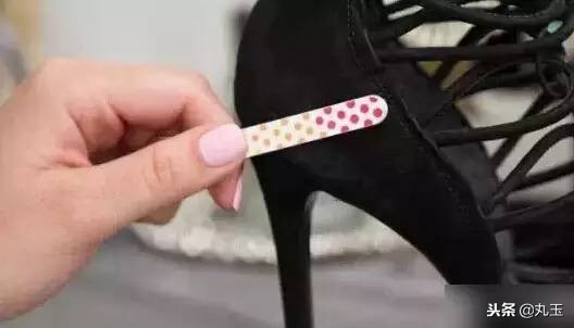 化妆包有塑料味怎么办,化妆包里要有哪些东西