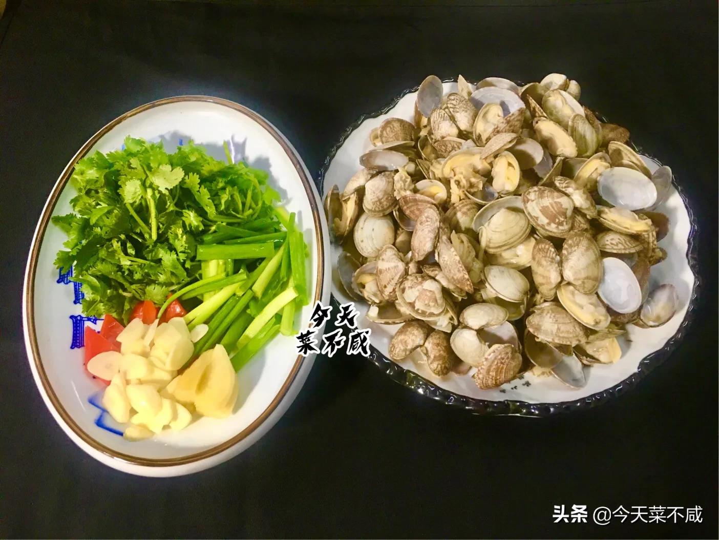 花蛤吐沙放香油是真的吗,花蛤怎么吐沙干净放香油