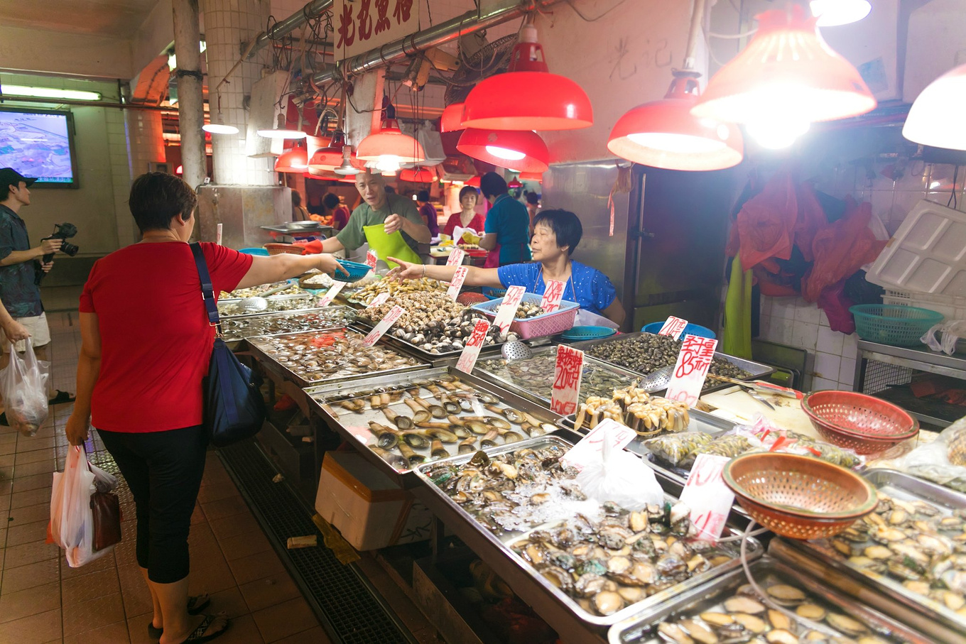 内地游客澳门购物,大陆游客香港购物花钱