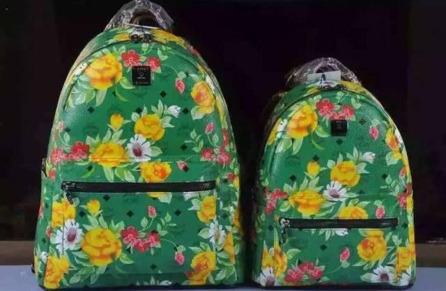 男朋友送女孩子包什么意思,男朋友送女朋友包代表什么