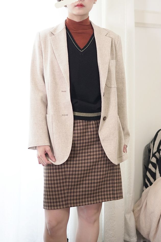 深卡其色大衣内搭什么颜色毛衣,格子大衣内搭什么颜色的毛衣好