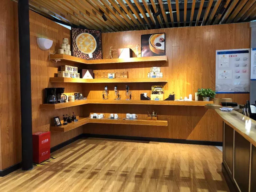 无锡梅村服务区女士停车位,高速服务区女司机专用停车位