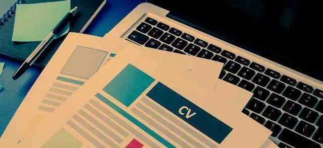 优秀应届生面试自我介绍简历模板,研究生面试简历模板免费素材网站