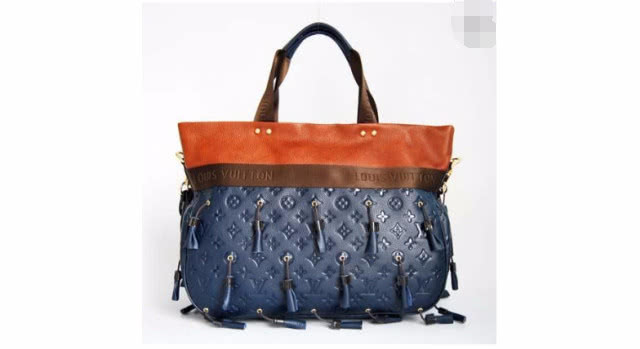 老婆花钱被老公指责,老婆花钱老公一脸埋怨