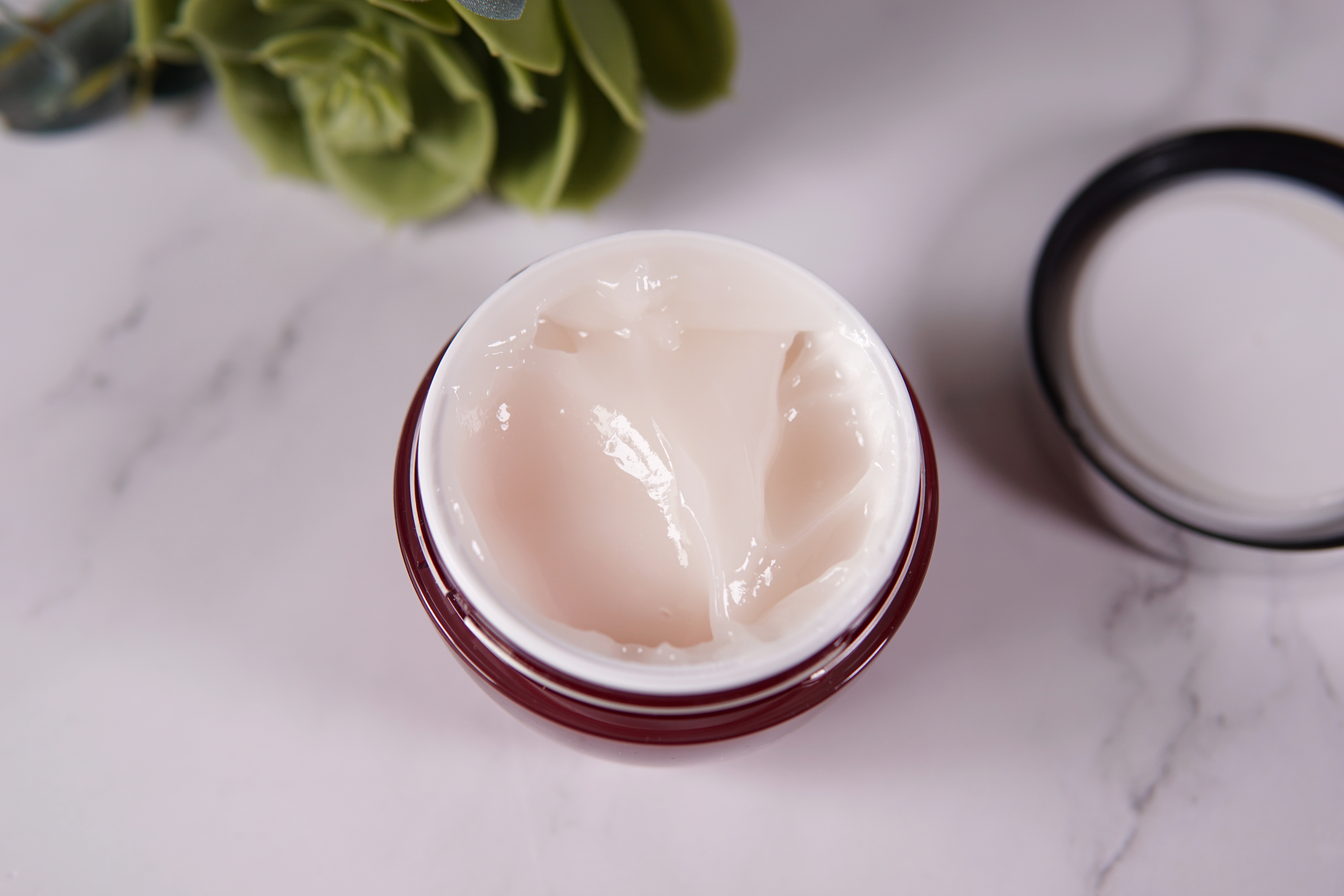 雅诗兰黛红石榴和olay大红瓶,olay大红瓶水250ml测评