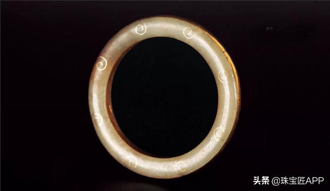 手镯的特征及图片,手镯分为几种镯形和图片