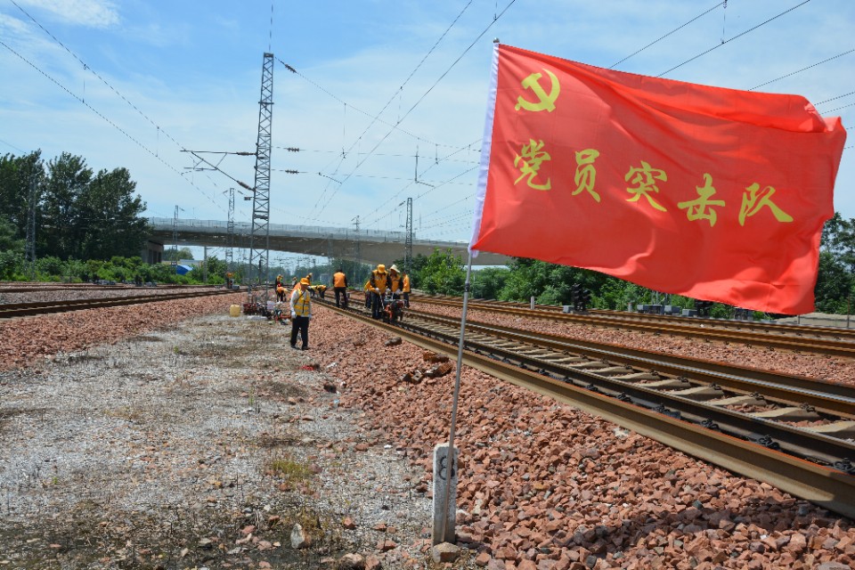 电饼铛插电不工作了怎么办,电饼铛换加热丝
