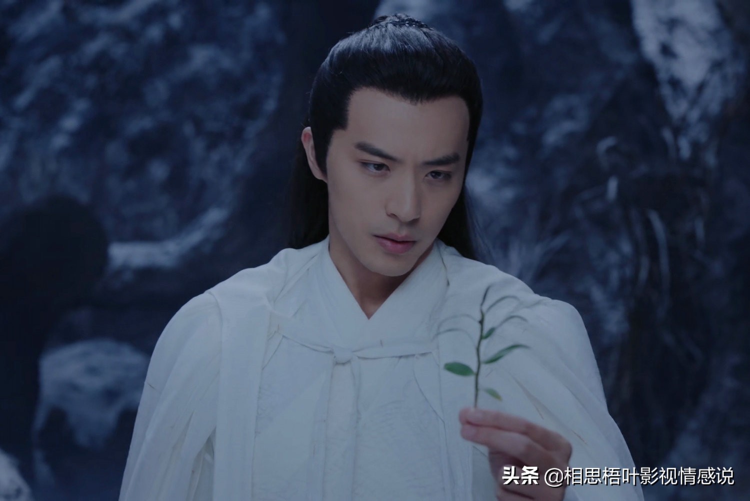 且听凤鸣君临渊认出凤舞,且听凤鸣的君临渊是谁