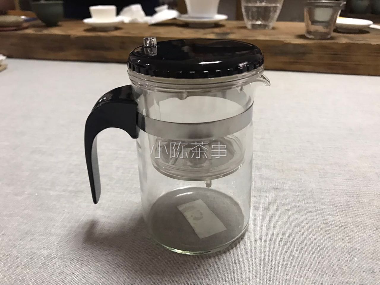 办公室泡茶，飘逸杯、保温杯、玻璃杯、盖碗谁才是冲泡的首选