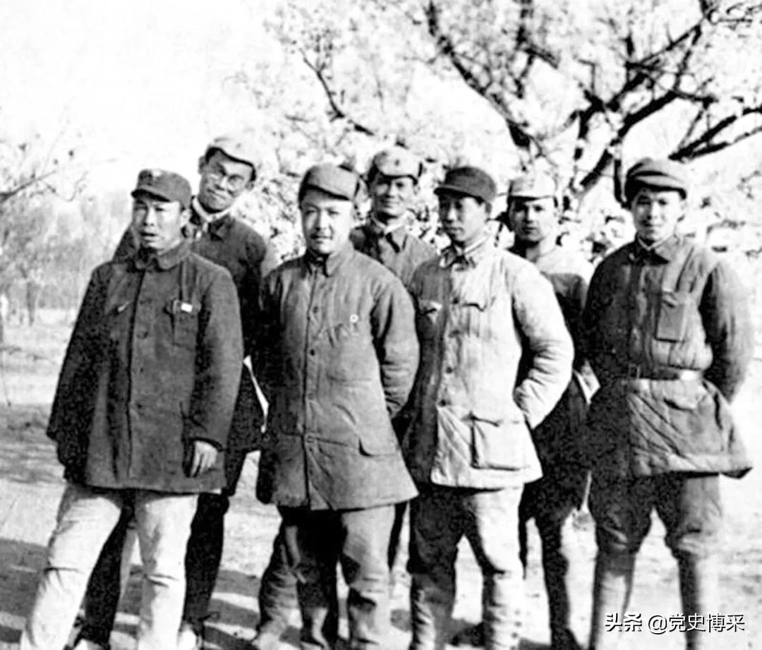 开国中将，因足智多谋人称“诸葛”，挥师66军首批入朝作战一次比一次打得好，授衔时身份特殊全军唯一