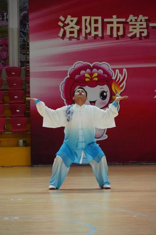 第十四届健身气功比赛视频,全民健身运动会健身气功比赛