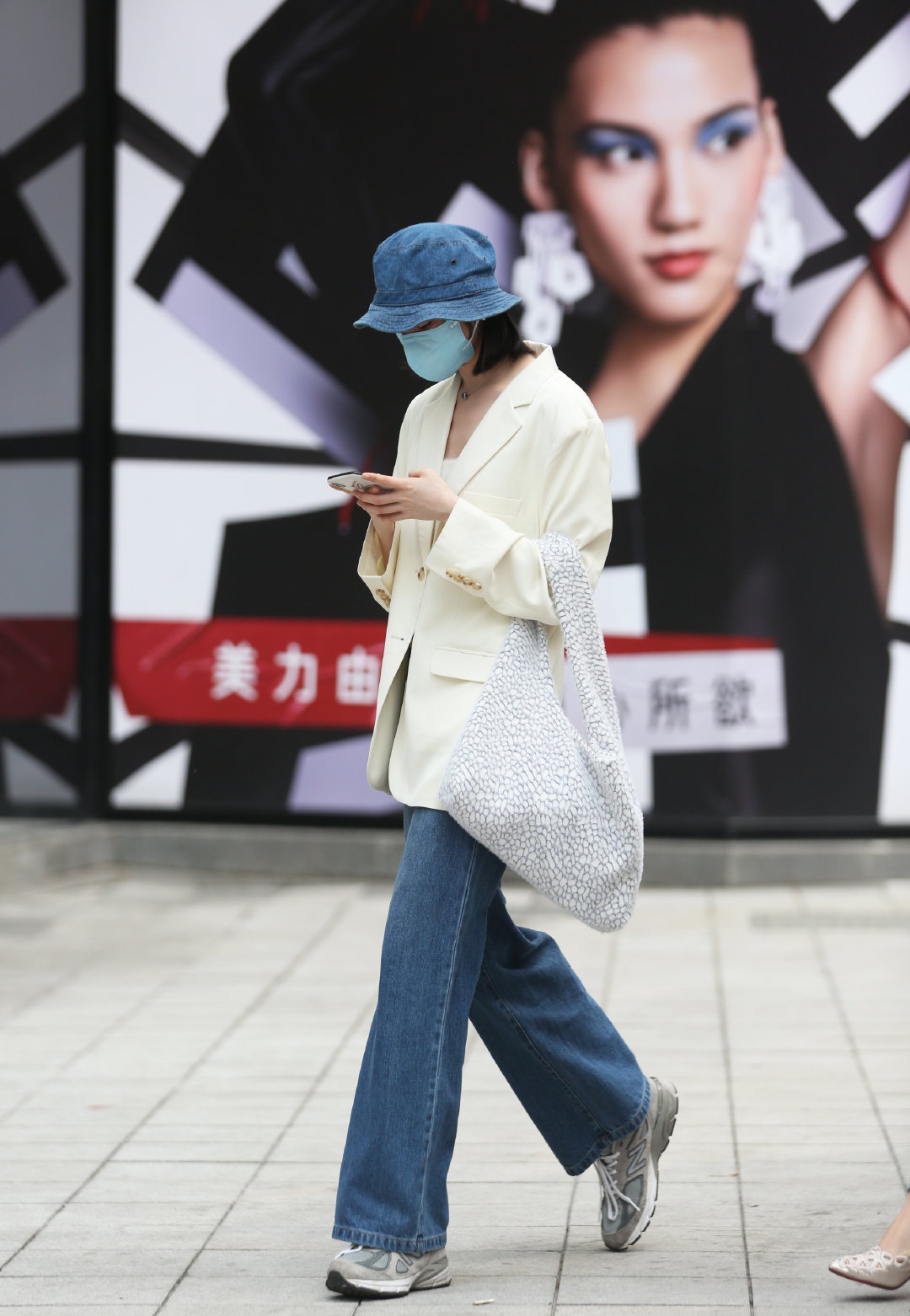 拥有了你就是拥有全世界,拥有了你就拥有了全世界下一句