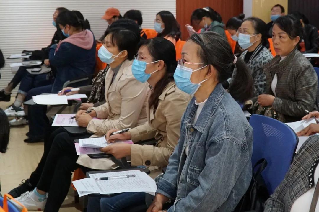 桂林市妇幼保健院成功举办桂林市宫颈癌筛查适宜技术暨妇科肿瘤及内镜规范化诊疗培训班