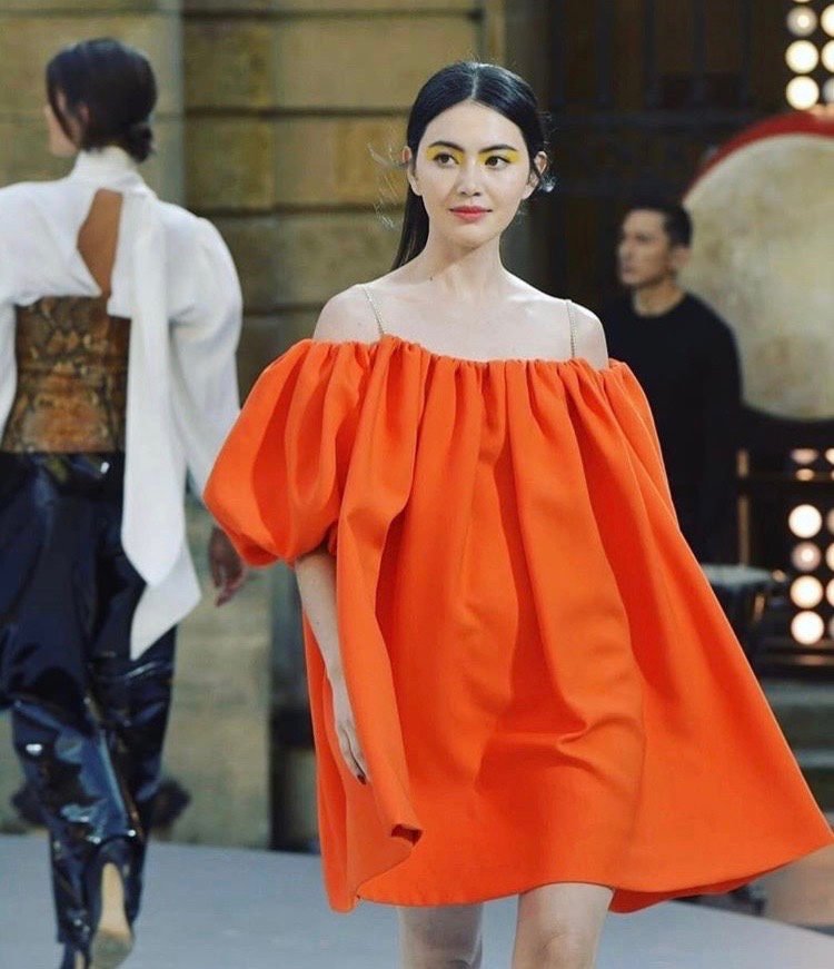 适合秋天森林的妆容,落叶创意妆容