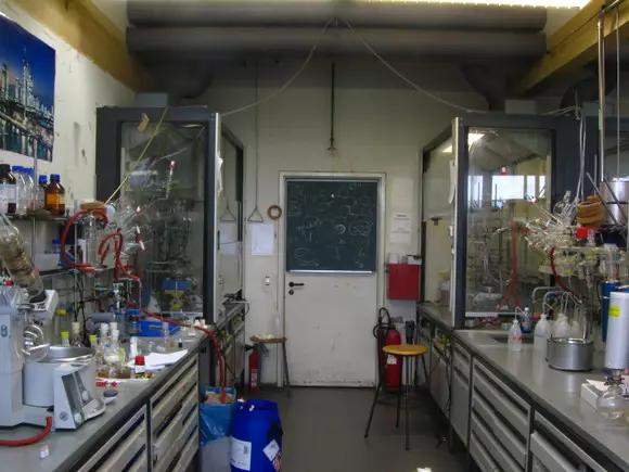 德国某大学实验室，大家进来感受一下