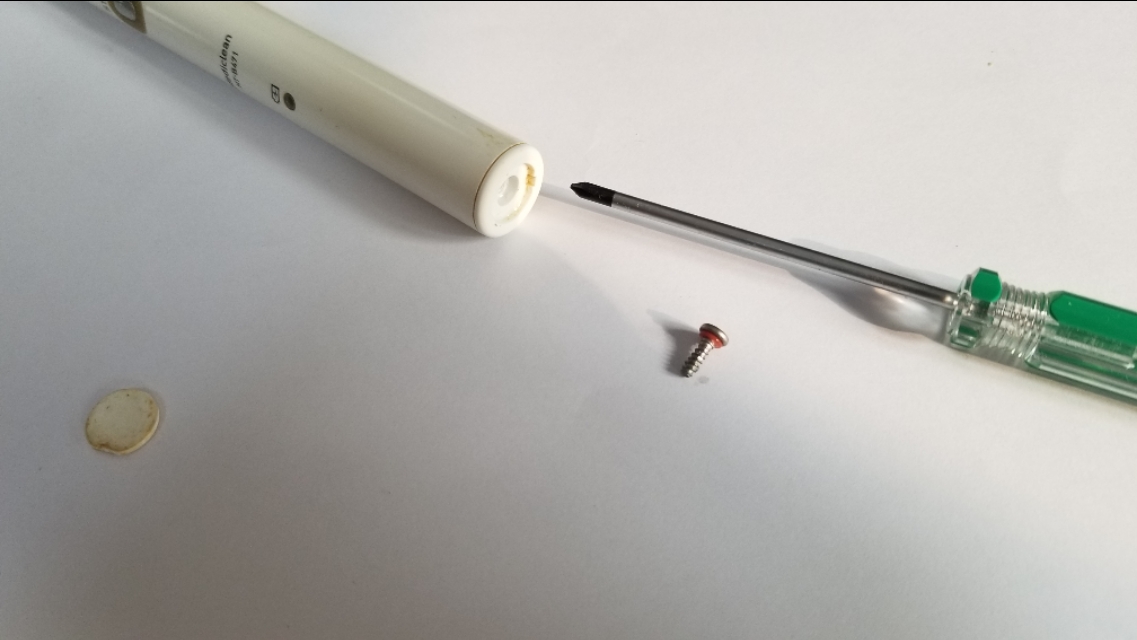 usmile电动牙刷拆解换电池,电动牙刷怎么拆开装电池