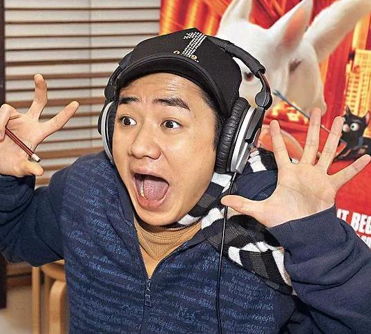 费尽心思追到的高颜值女友,王祖蓝是怎么出名的