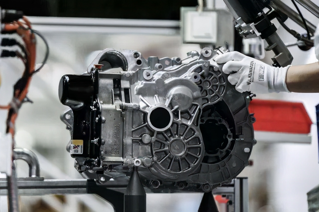 荣威i6max双离合是湿式还是干式,荣威新车口碑