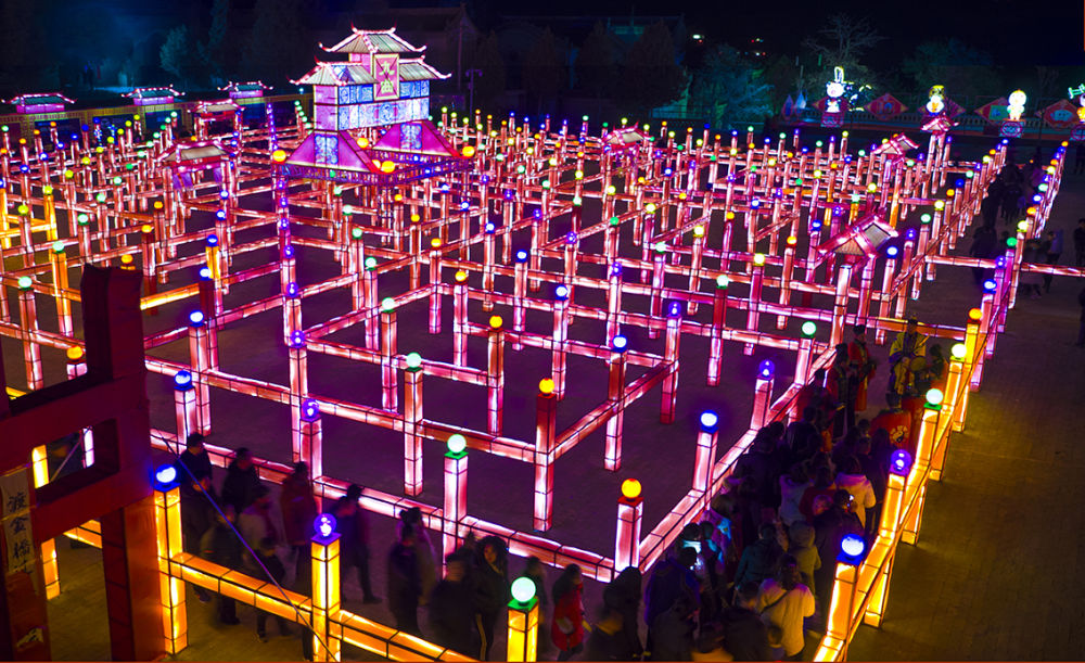 塞上长城绝高漠金戈犹响无定河