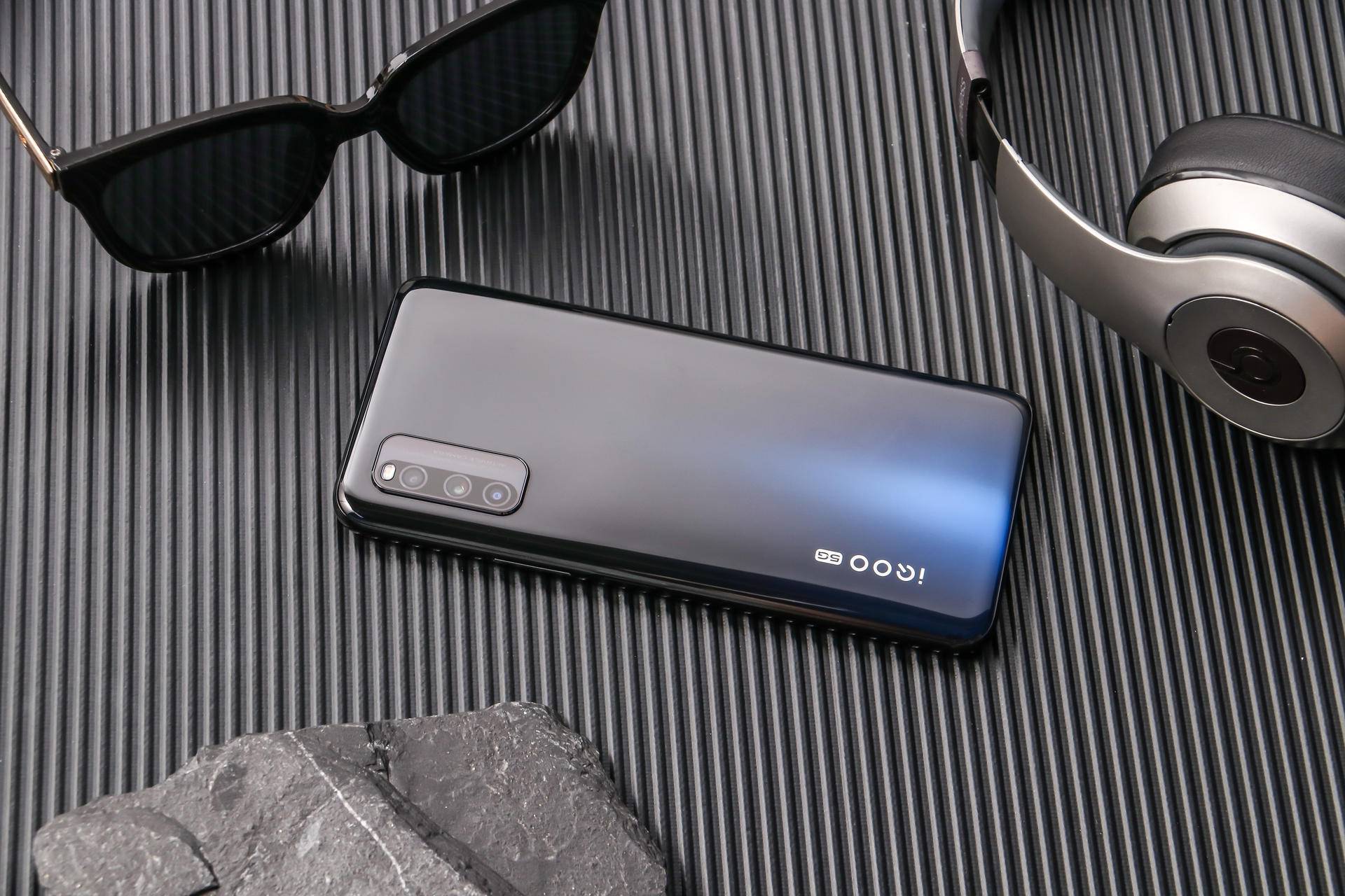 iqooz5手机发热严重,iqooz5手机发热严重怎么办