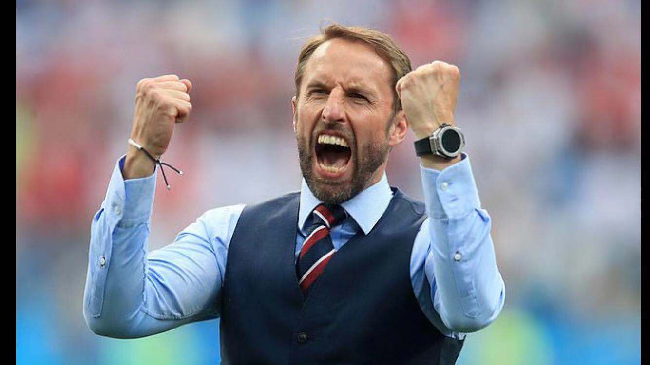 英格兰决赛球员被打,英格兰被授予勋章的足球