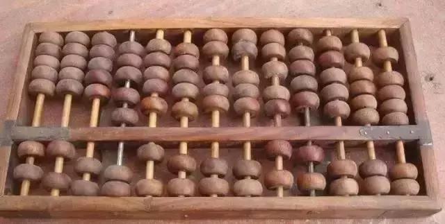 老算盘怎样分辨值不值钱,什么样的老算盘值得收藏