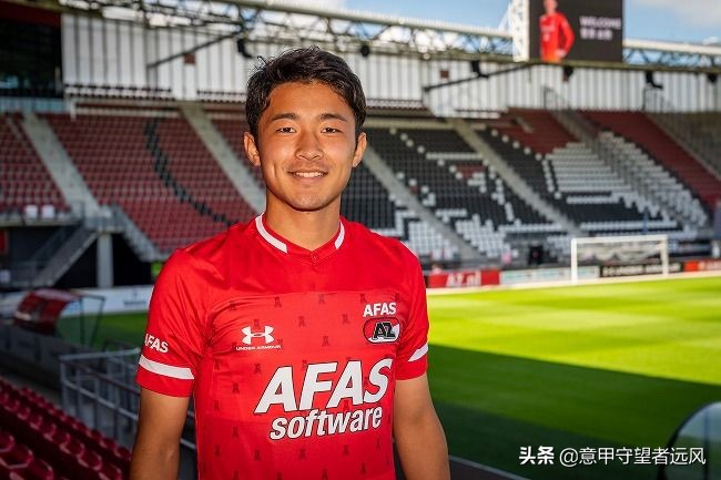 荷兰劲旅5年合同签日本超新星更多菅原让中国足球被甩远