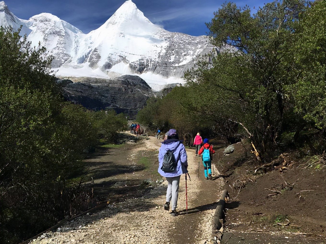 稻城亚丁攻略最新版,稻城亚丁游玩的最详细攻略