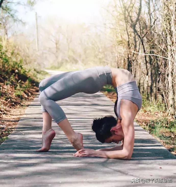 瑜伽是和自己相处的过程,瑜伽给自己一个开始的理由