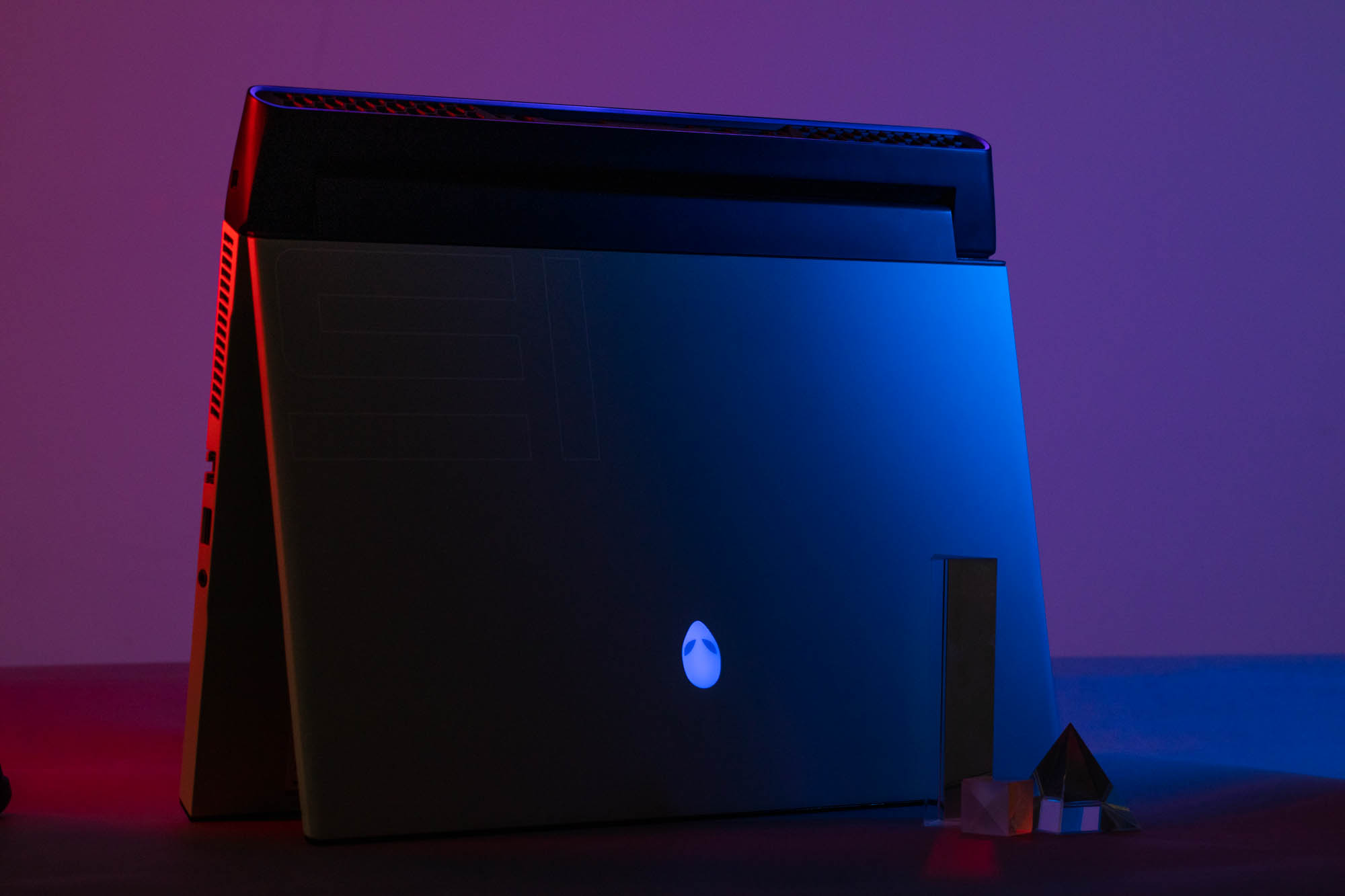 戴尔外星人笔记本17r5深度解析,外星人m15轻薄游戏本笔记本测评