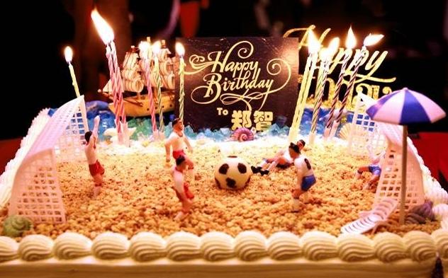 恒大为郑智举办生日会！里皮和斯帅领衔，历任主帅+功勋送祝福