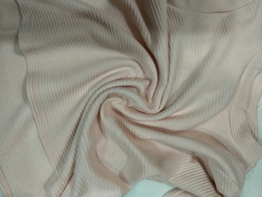 衣服上的油点子用什么方法可洗掉,衣服上的油点子用什么能洗掉