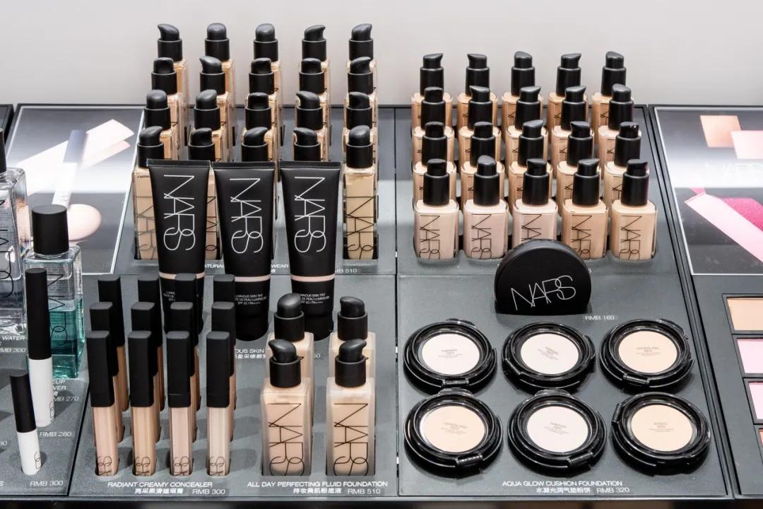 刷爆全网的美妆店空降天津了，到处都是人，大批现场照片被曝光