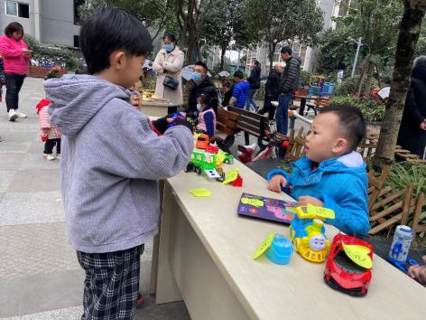 三江社区三江书院举办“乐淘”公益集市