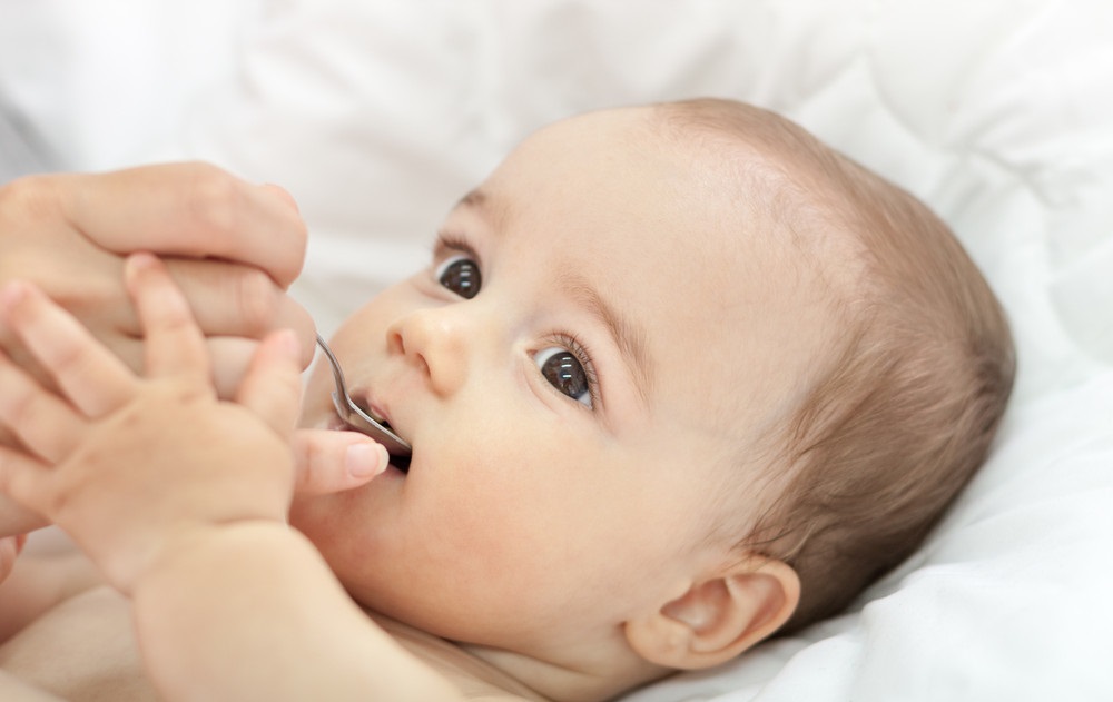 宝宝依赖奶瓶怎么处理,宝宝依赖妈妈喂奶怎么解决